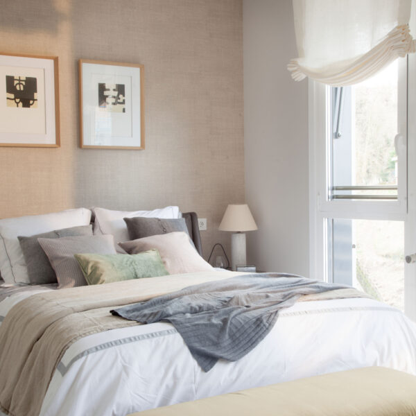 Segunda-vivienda-centro-San-Sebastian_Reforma-decoracion-dormitorio-principal_NATALIA-ZUBIZARRETA-INTERIORISMO_Vizcaya