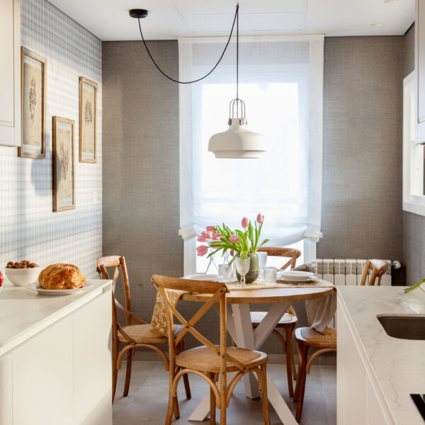Vivienda-interiorismo-construccion_Reformas-decoracion-cocina-empapelado-ralph-lauren_NATALIA-ZUBIZARRETA-INTERIORISMO_Vizcaya
