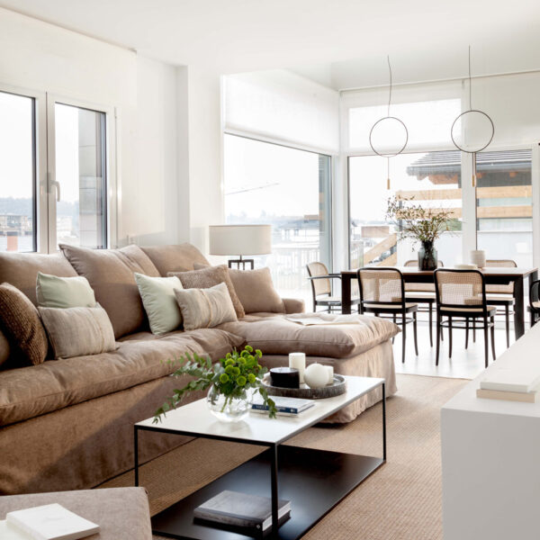 Vivienda-unifamiliar-Sopelana_Reforma-decoracion-salon-comedor-ventanas_NATALIA-ZUBIZARRETA-INTERIORISMO_Vizcaya
